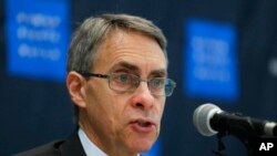 Kenneth Roth, director ejecutivo de Human Rights Watch, habla durante una conferencia de prensa en Seúl, Corea del Sur, el jueves 1 de noviembre de 2018.