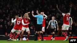 FBL-ENG-PR-ARSENAL-NEWCASTLE