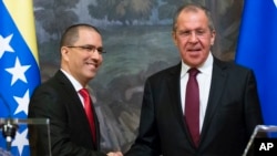 El canciller del gobierno en disputa de Venezuela, Jorge Arreaza, se reunió el 5 de mayo de 2019 con el ministro de Exteriores de Rusia, Sergei Lavrov.