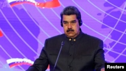 El presidente de Venezuela, Nicolás Maduro, durante una conferencia de prensa en Caracas el 29 de abril de 2022. Foto Reuters.