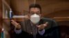 El juez Miguel Ángel Gálvez trabaja en la corte durante una audiencia por un caso de drogas, el 11 de mayo de 2022, en Ciudad de Guatemala.