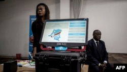 La composition de la commission électorale fait polémique, l'opposition accusant le pouvoir d'avoir placé ses hommes dans cette institution cruciale.