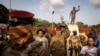 Le capitaine Ibrahim Traore, nouveau président du Burkina Faso, lors de la cérémonie du 35e anniversaire de l'assassinat de Thomas Sankara, à Ouagadougou, le 15 octobre 2022.