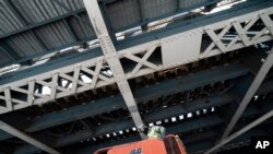 Manhetten ko'prigi, Nyu-York, 6-aprel, 2021 