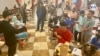 En el autobús llegaron nueve inmigrantes, seis provenientes de Venezuela y tres, de Nicaragua. [Foto: VOA / Divalizeth Cash]