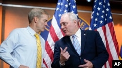 Ligjvënësit republikanë Jim Jordan dhe Steve Scalise