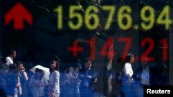 Indeks-indeks saham Amerika, Eropa dan Asia mengalami kenaikan setelah muncul optimisme bahwa batas utang pemerintah AS akan dinaikkan (foto: ilustrasi). 