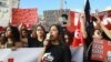 Les Tunisiens dans la rue pour manifestater contre le président Kais Saied avant les prochaines élections présidentielles, 13 septembre 2024. AP / Anis Mili