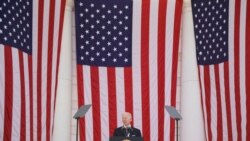 Biden honra "sacrificios por la democracia" durante Día de los Caídos