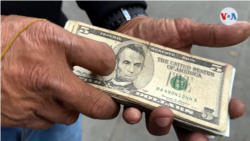 El salario mínimo base en El Salvador es de 365 dólares aproximadamente. 