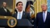 El presidente Trump junto con el Secretario de Defensa Mark Esper durante una ceremonia en la Casa Blanca.