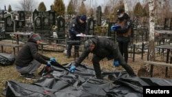 Sahrana civila ubijenih u Buči (Foto: REUTERS/Oleg Pereverzev)