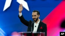 ARCHIVO - El presidente salvadoreño Nayib Bukele habla en la Conferencia de Acción Política Conservadora en el National Harbor, el 22 de febrero de 2024, en Oxon Hill, Maryland. 