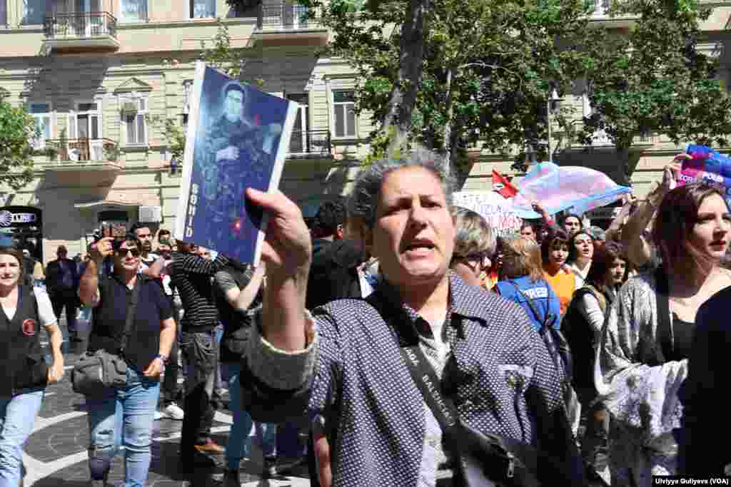 Bakıda “Öldürmə ədaləti, dayandır cinayəti!” şüarı ilə etiraz aksiyası keçirilib