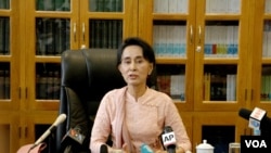 ဒေါ်အောင်ဆန်းစုကြည် သတင်းစာရှင်းလင်းပွဲ (ဧပြီလ ၉ ရက်)