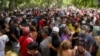 Cubanos abarrotan consulado panameño tras exigencia de visado