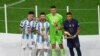 La FIFA entregó los premios a los mejores jugadores de la Copa Mundial de fútbol. 