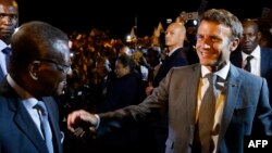 Emmanuel Macron doit débuter mardi au Cameroun, une tournée de quatre jours sur le continent.
