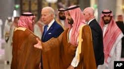 جو بایدن، رئیس جمهوری ایالات متحده آمریکا، و محمد بن سلمان، ولیعهد پادشاهی عربستان سعودی