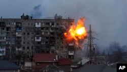 Се стравува дека бројот на загинати цивили се движи во десетици илјади