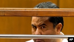 Naasón Joaquín García, líder de la Iglesia La Luz del Mundo con sede en Guadalajara, México, se presenta el 5 de junio de 2019 en la Corte Superior del condado Los Ángeles por cargos de abuso sexual. Foto AP.