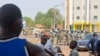 L'ambassade américaine demande l'aide du public pour retrouver un otage