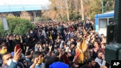 تظاهرات روز شنبه دانشجویان در دانشگاه تهران. 