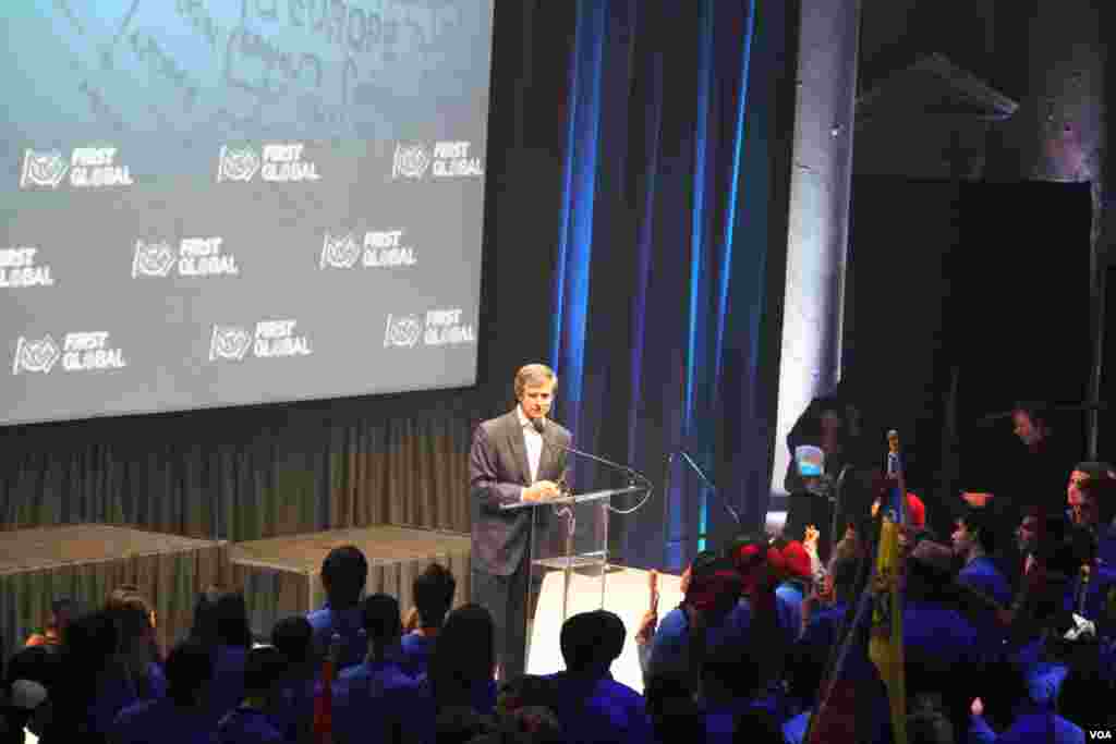 Joe Sestak, president of First Global talks during the opening of the First Global Challenge robotics competition in Washington, DC, Sunday, July 16, 2017. (Nem Sopheakpanha/VOA Khmer)