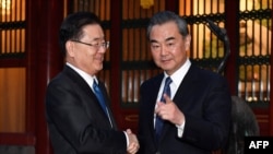 지난 2018년 3월 정의용 당시 한국 국가안보실장과 왕이 중국 외교부장이 베이징에서 회담했다.