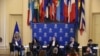 Periodistas de Nicaragua, Cuba y Venezuela comparten su experiencia como exiliados ante la presión contra medios independientes en esos países al reflexionar sobre la situación de medios en América Latina. (Foto VOA / Tomás Guevara)