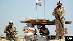 Pasukan Irak disiagakan di selatan Baghdad untuk membendung gerak maju militan ISIS (foto: dok).