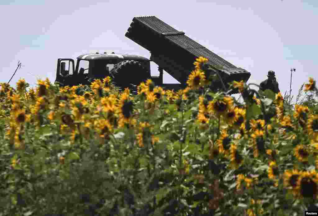 A Ukrainian rocket launcher is seen near the eastern Ukrainian city of Seversk, July 11, 2014.