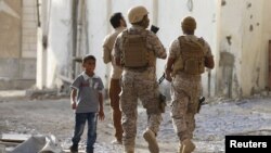 سربازان ائتلاف تحت رهبری عربستان در شهر عدن در جنوب یمن - ۲۶ سپتامبر ۲۰۱۵