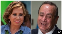 ARCHIVO - En esta combinación de imágenes de archivo aparecen los candidatos a la presidencia de Guatemala Sandra Torres, en Villanueva, Guatemala, el 14 de junio de 14, y su rival, Alejandro Giammattei, en la Ciudad de Guatemala, el 13 de junio de 2019. (AP Foto/Moises Castillo)