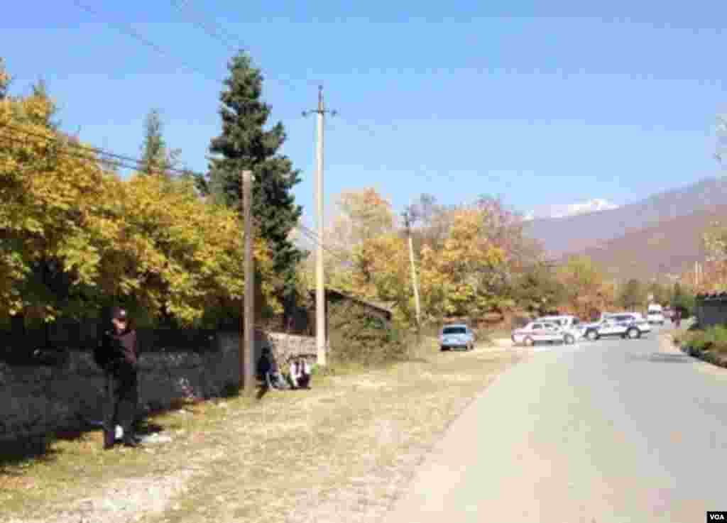 Şəki məhkəməsinin qarşısı