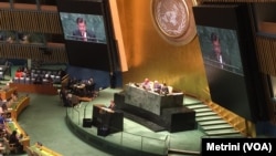 Wapres RI Jusuf Kalla saat menyampaikan Pidato Nasional di hadapan Sidang Majelis Umum PBB di Markas Besar PBB, New York, AS, 27 September 2019. (Foto: VOA/Metrini)