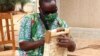 Emmanuel Yao Aziakéssé, 1er vice-président de l’AHVCD et membre fondateur de l’orchestre Lomé, 14 août 2020. (VOA/Kayi Lawson)