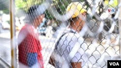 Migrantes venezolanos se ganan la vida cantando en las calles de Cúcuta. Enero 28, 2021.
