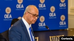 La Organización de Estados Americanos (OEA) se prepara para elegir el próximo lunes al secretario general del organismo hemisférico en Washington, el canciller de Surinam, Albert Ramdin, llega a la cita como candidato único para dirigir el organismo. (Foto: Cortesía de la OEA)