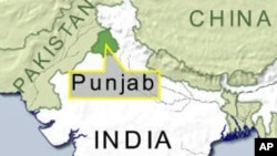 Ratusan warga India mengenang Alisher di Lehragaga, di negara bagian Punjab (foto: ilustrasi).