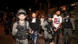 Isroil politsiyasi Shayx Jarroh mahallasida arab namoyishchilarni hibsga olmoqda