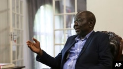 FILE -UTsvangirai ukhuluma lentathelizindaba endlini yakhe eHarare.