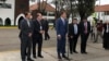 “Todo el mundo puede esperar que EE.UU. continuará (tomando medidas para apoyar a la oposición venezolana)”, dijo Pompeo después de reunirse con el presidente encargado Juan Guaidó en Bogotá, Colombia en el marco de una conferencia regional sobre terrorismo.