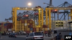 Le groupe Bolloré avait acquis les droits d'exploitation du port de Lomé au Togo, inauguré le 14 octobre 2014.