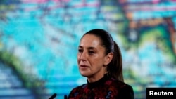 La presidenta de México, Claudia Sheinbaum, habla durante una conferencia de prensa en el Palacio Nacional, en la Ciudad de México, México, el 8 de enero de 2025.