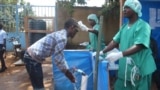 Dans un centre de traitement Ebola à Beni en RDC, le 14 octobre 2018. (VOA/Charly Kasereka)