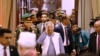 លោក Muhammad Yunus ​ត្រឡប់​ទៅ​បង់ក្លាដែស ​ដើម្បី​ដឹកនាំ​រដ្ឋាភិបាល​បណ្តោះ​អាសន្ន​