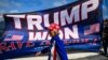 Поддржувачи на новоизбраниот претседател Доналд Трамп ја прославуваат неговата победа во близина на неговиот ресорт во Мар-а-Лаго на Флорида, 6 ноември 2024