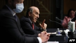 El enviado especial del Departamento de Estado para Venezuela, Elliot Abrams, en una audiencia ante el Senado, el 4 de agosto del 2020. 