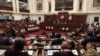 Presidente del Congreso de Perú recorta viaje a China por denuncia de red de prostitución